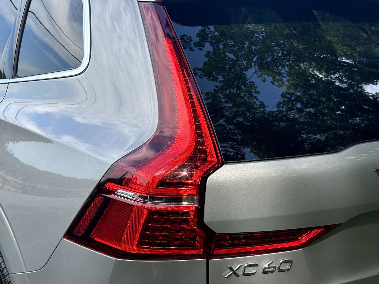 Used 2022 Volvo XC60 B5 Momentum w/ Climate Package AWD/4WD image 20