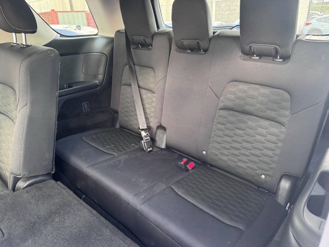 Used 2026 Nissan Pathfinder SV FWD image 17