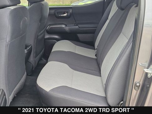 Used 2021 Toyota Tacoma TRD Sport w/ Technology Package RWD image 17