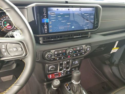 New 2025 Jeep Wrangler Unlimited Rubicon 392 image 19