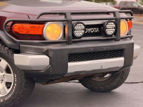 Used 2007 Toyota FJ Cruiser 4WD image 9