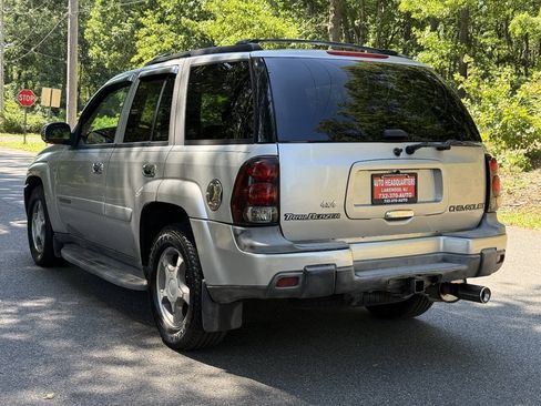 Used 2004 Chevrolet TrailBlazer LT w/ LT Preferred Equipment Group AWD/4WD image 9
