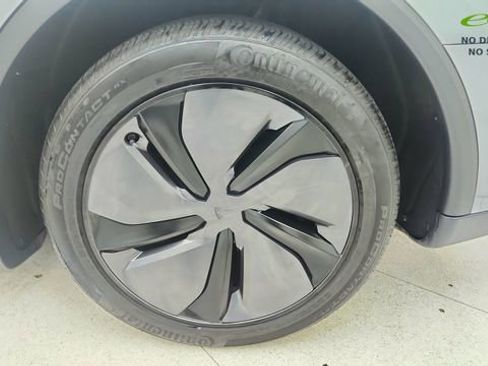 Used 2026 Tesla Model Y 2WD image 58