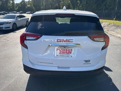 Used 2024 GMC Terrain SLE
