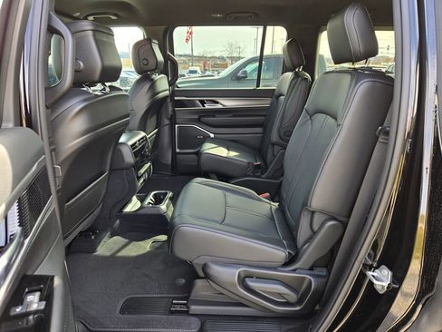 New 2026 Jeep Grand Wagoneer 4WD image 26