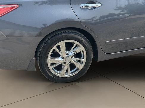 Used 2013 Nissan Altima 2.5 SL w/ Technology Pkg FWD image 59