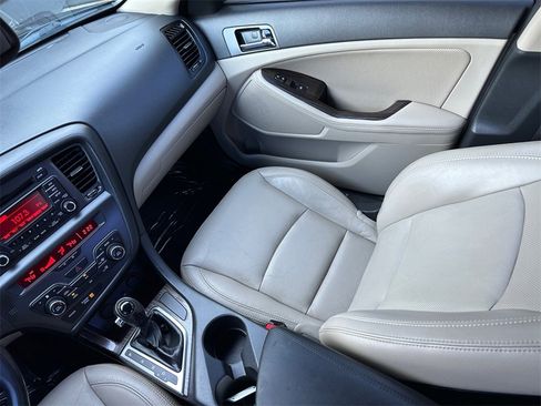 Used 2013 Kia Optima EX image 24