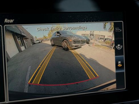 Used 2017 Mercedes-Benz E 300 image 28