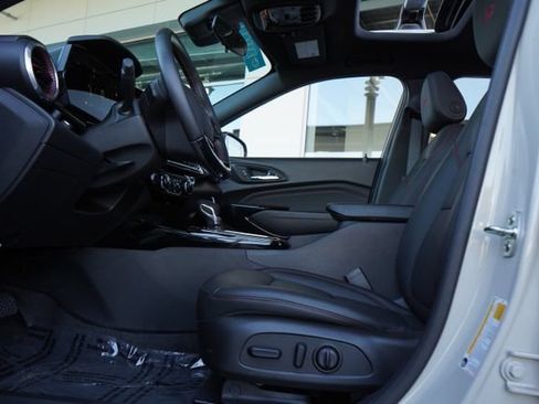 Used 2026 Chevrolet Trax RS w/ Sunroof Package FWD image 24