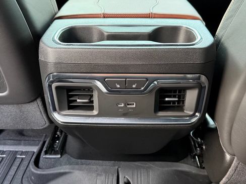 Used 2025 GMC Sierra 3500 Denali Ultimate AWD/4WD image 40
