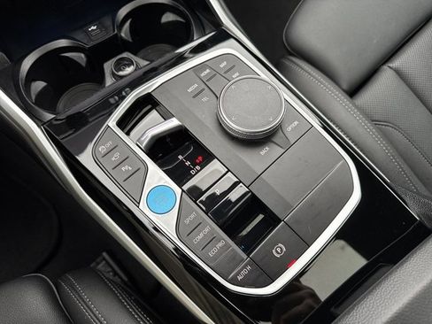 Certified 2024 BMW i4 xDrive40i image 17