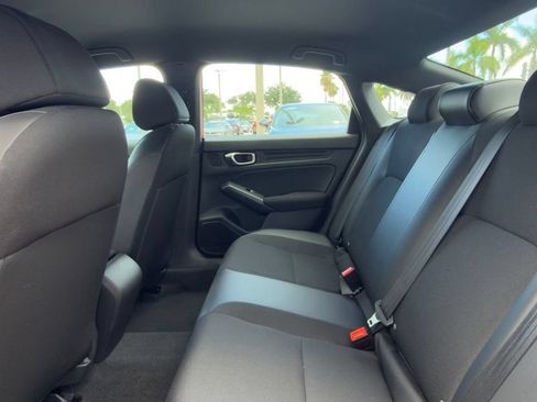 Used 2023 Honda Civic Sport image 6