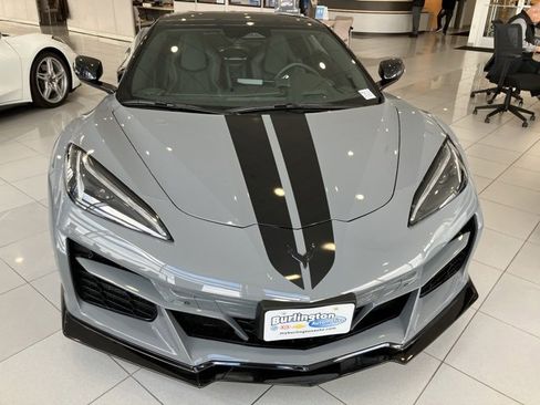 Used 2025 Chevrolet Corvette E-Ray w/ Stealth Interior Trim Package image 2