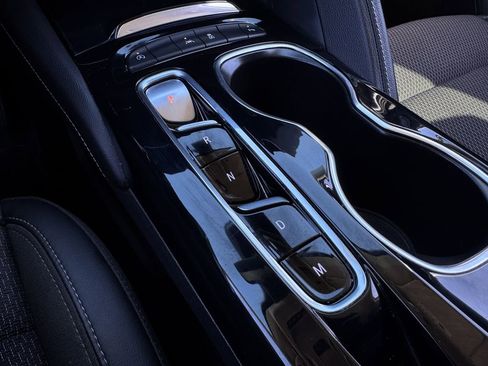 Used 2023 Buick Envision Preferred image 18