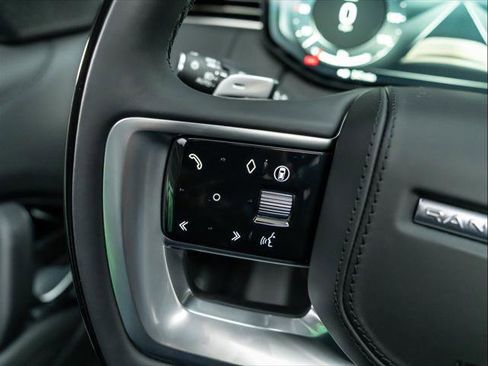 New 2025 Land Rover Range Rover Long Wheelbase Autobiography image 21