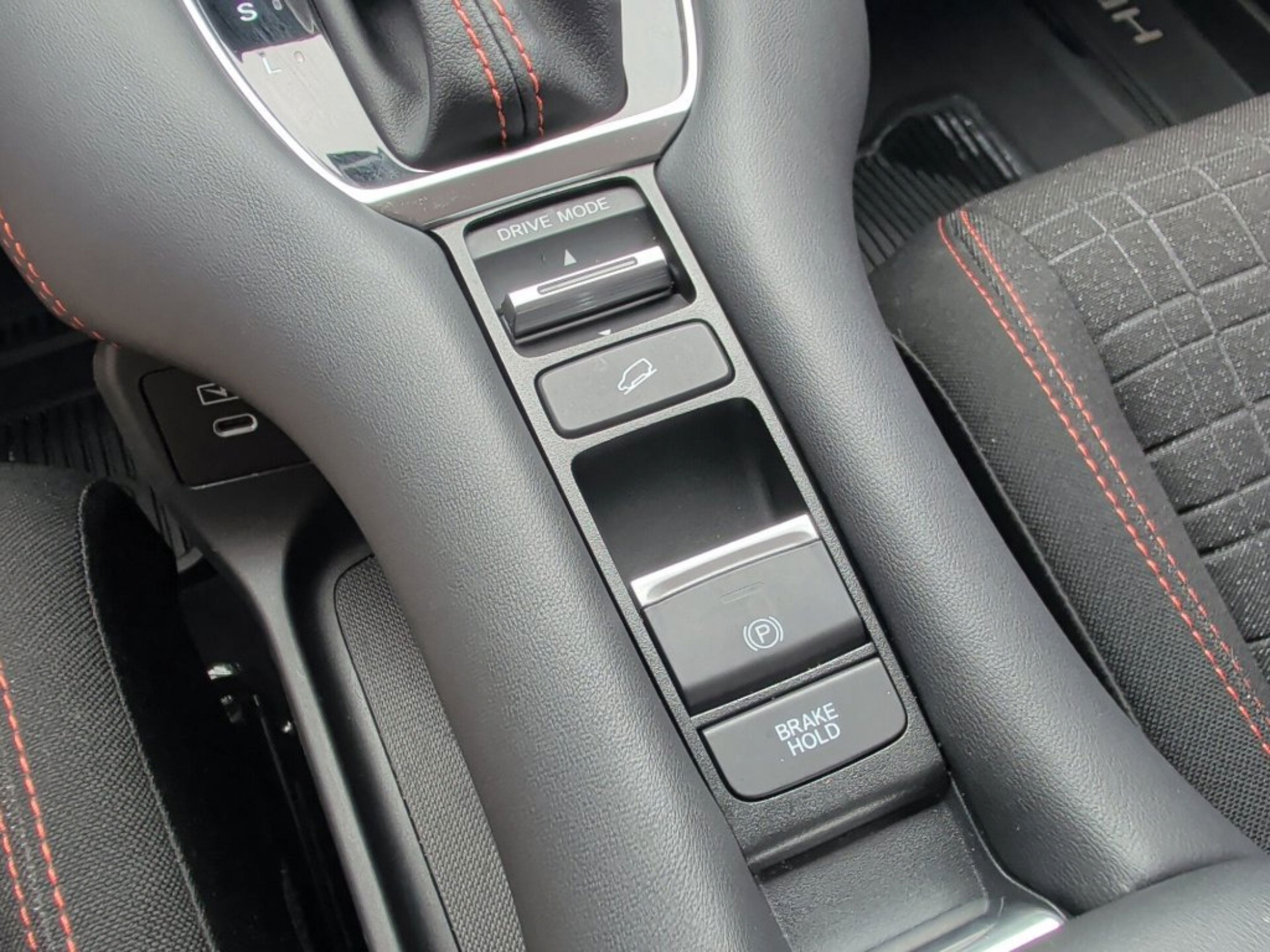 Used 2025 Honda HR-V Sport image 27