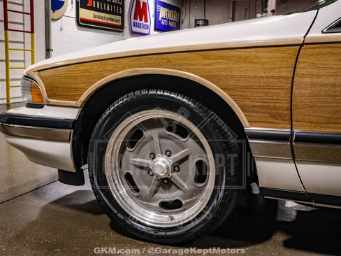 Used 1992 Buick Roadmaster Estate image 30
