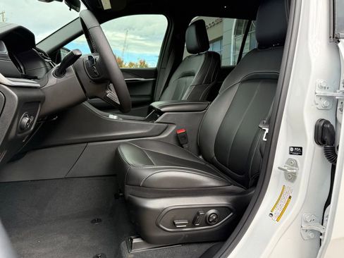 New 2025 Jeep Grand Cherokee Limited w/ Trailer Tow Package image 2