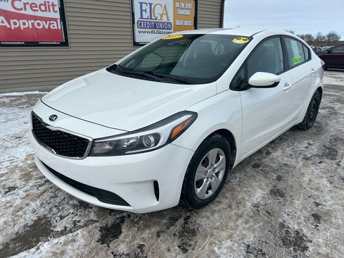 Used 2017 Kia Forte LX image 1