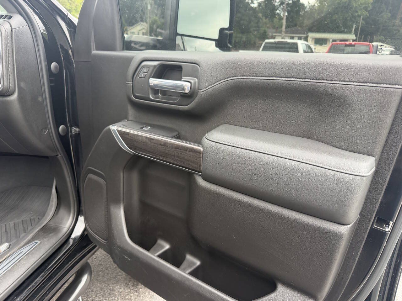 Used 2023 Chevrolet Silverado 2500 LTZ AWD/4WD image 6