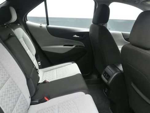 Used 2022 Chevrolet Equinox LS AWD/4WD image 10