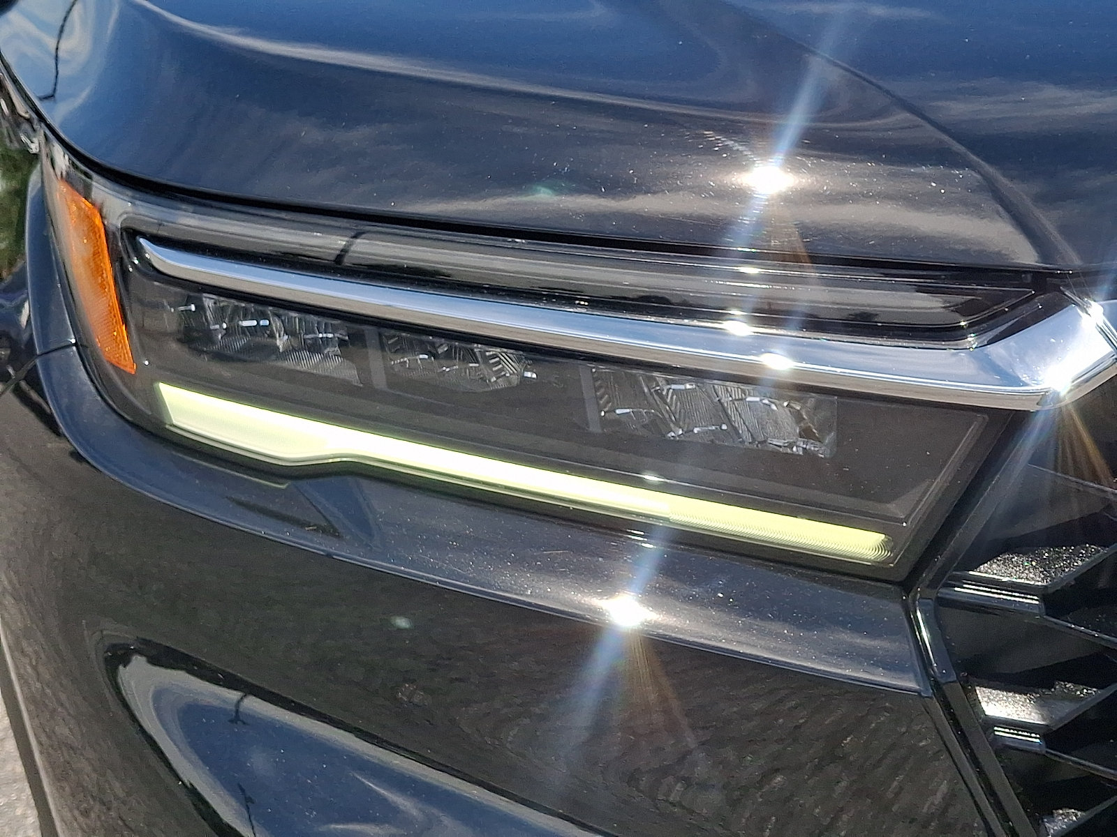 Used 2023 Honda Pilot Touring image 9