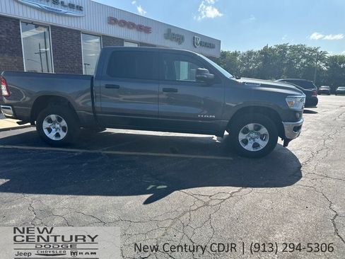 Used 2023 RAM 1500 Big Horn AWD/4WD image 5