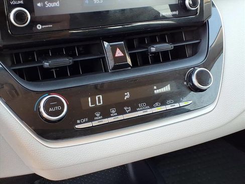 Used 2022 Toyota Corolla LE image 15