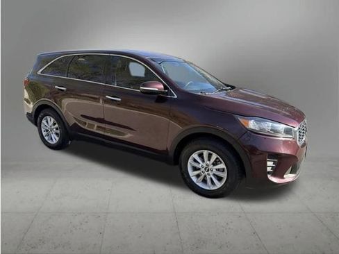 Used 2019 Kia Sorento FWD image 7