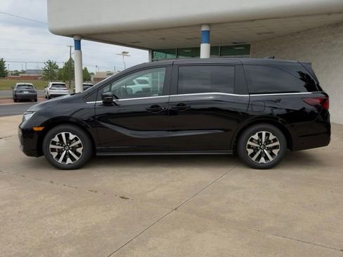 New 2026 Honda Odyssey EX-L image 2