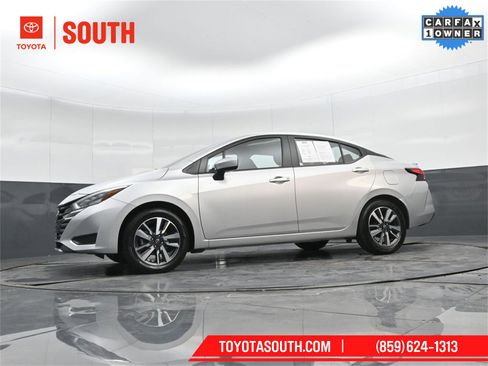 Used 2025 Nissan Versa SV image 35