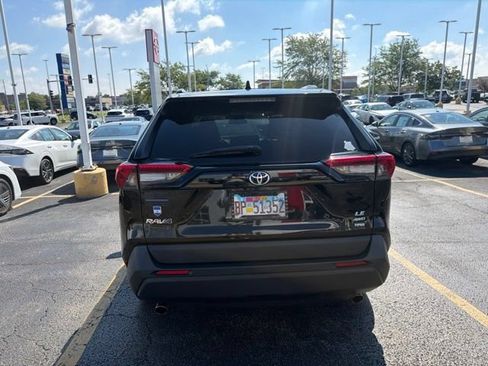 Used 2019 Toyota RAV4 LE w/ All Weather Liner Package AWD/4WD image 8
