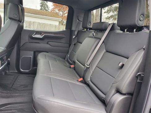 New 2026 GMC Sierra 1500 SLT w/ SLT Premium Plus Package image 30