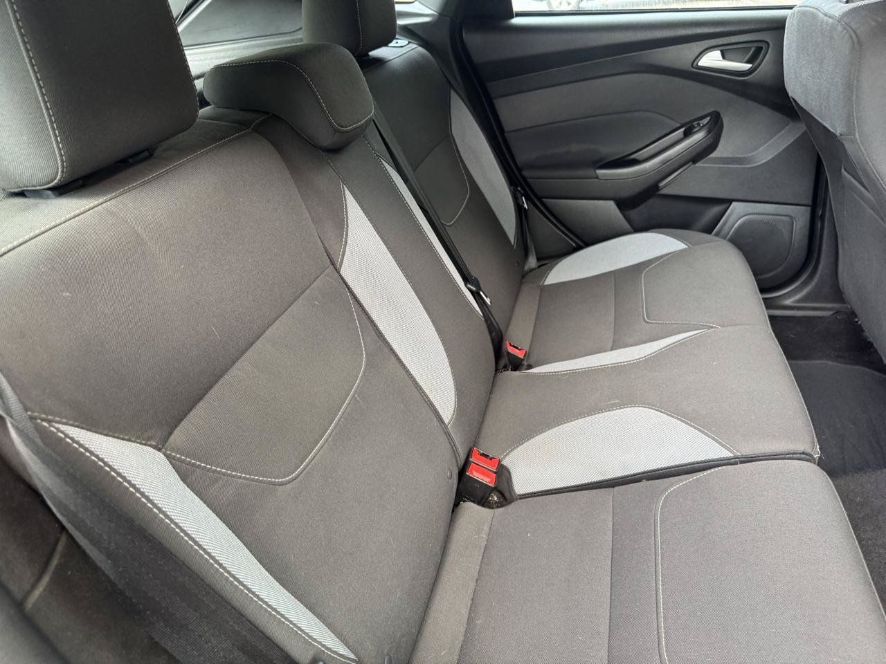 Used 2017 Ford Focus ST FWD image 35