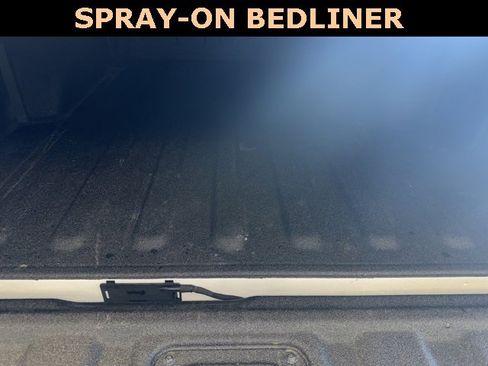 Used 2024 Jeep Gladiator Willys image 14