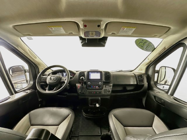 Used 2025 RAM ProMaster 2500 w/ Convenience Group FWD image 3