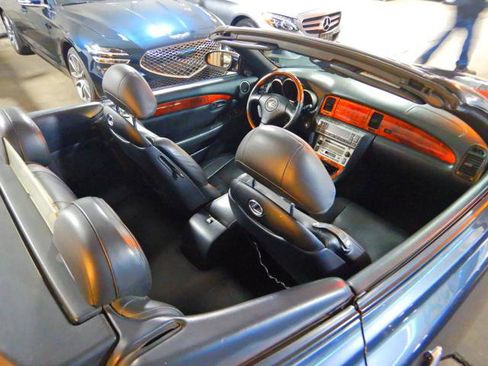 Used 2006 Lexus SC 430 Convertible image 23