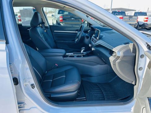 Used 2023 Nissan Altima 2.5 SR image 28