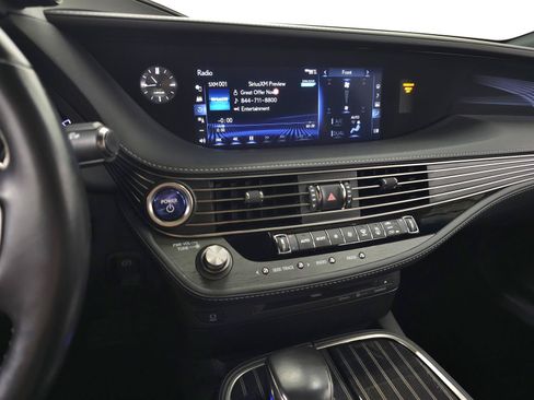Used 2019 Lexus LS 500h AWD image 25