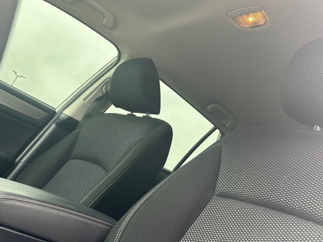 Used 2019 Subaru Outback 2.5i AWD/4WD image 10