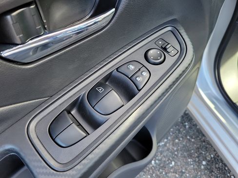 New 2025 Nissan Versa SV image 16