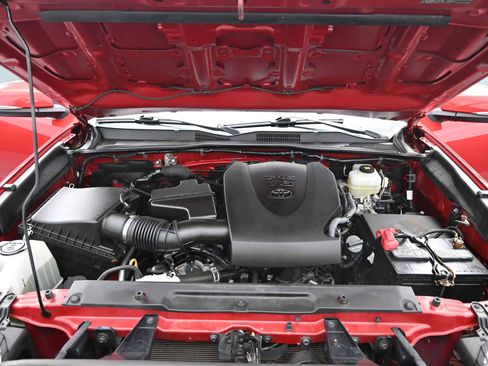 Used 2020 Toyota Tacoma TRD Off-Road image 23