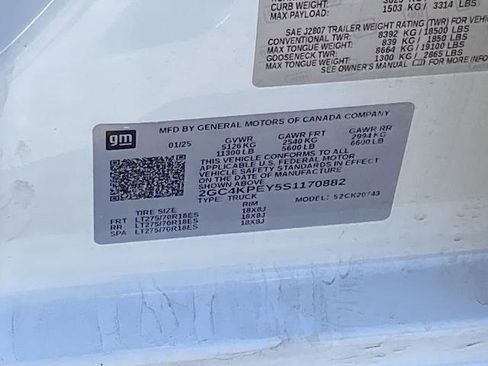 Used 2025 Chevrolet Silverado 2500 LTZ w/ LTZ Convenience Package image 29