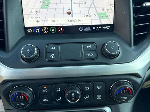 Used 2020 GMC Acadia SLT w/ Trailering Package FWD image 13