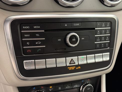 Used 2019 Mercedes-Benz GLA 250 4MATIC image 17