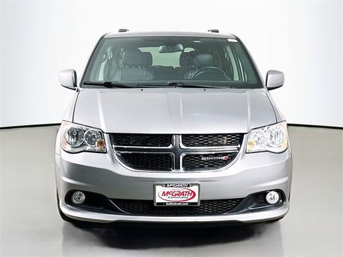 Used 2019 Dodge Grand Caravan SXT image 16