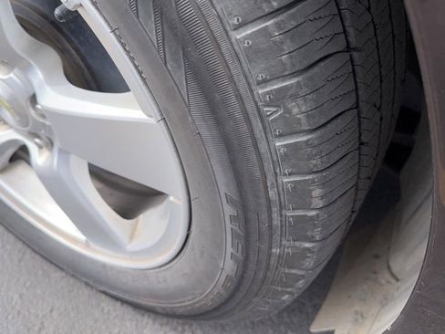 Used 2015 Chevrolet Cruze LT w/ Technology Package image 9