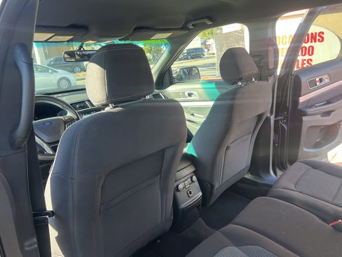 Used 2017 Ford Explorer XLT w/ Equipment Group 201A image 26