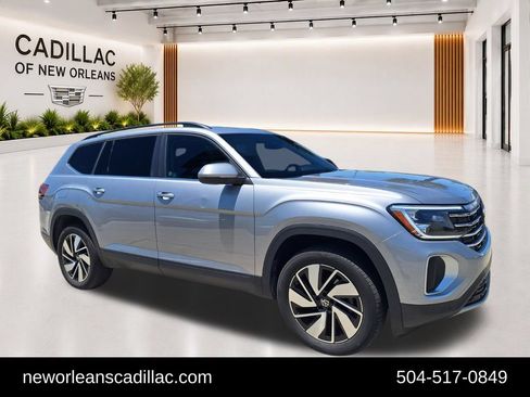Used 2025 Volkswagen Atlas SE FWD image 1