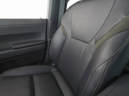 Used 2024 Lexus GX 550 image 29